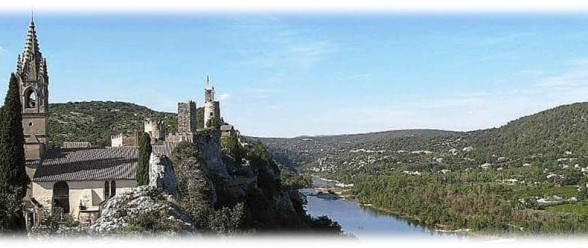 Aigueze panorama - Walking Provence-West