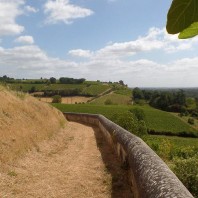 Ledge near Chinon - Hiking the Loire Valley GR3